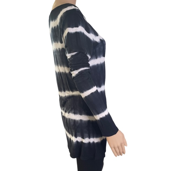 T-PARTY Black & White L/S Tie Dyed Tunic w Wide Round Neck. Very Nice Fabric M - Picture 2 of 8
